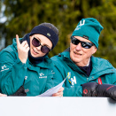 5. mars: Kongeparet og Kronprinsfamilien er til stede under Holmenkollen skifestival. Her følger Kong Harald og Prinsesse Ingrid Alexandra hopprennet for menn. Foto: Lise Åserud / NTB